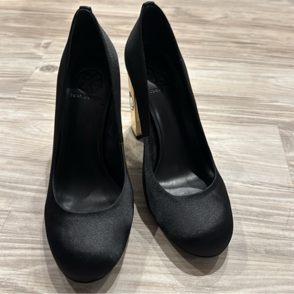 Tory Burch Black Heels with Gold Accents - Picture 4 of 6